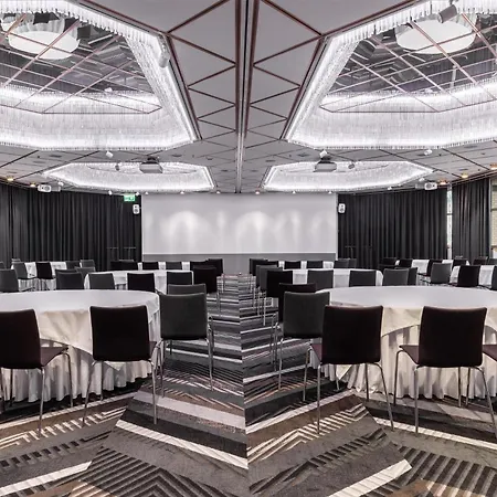 Hilton Hotel 5*